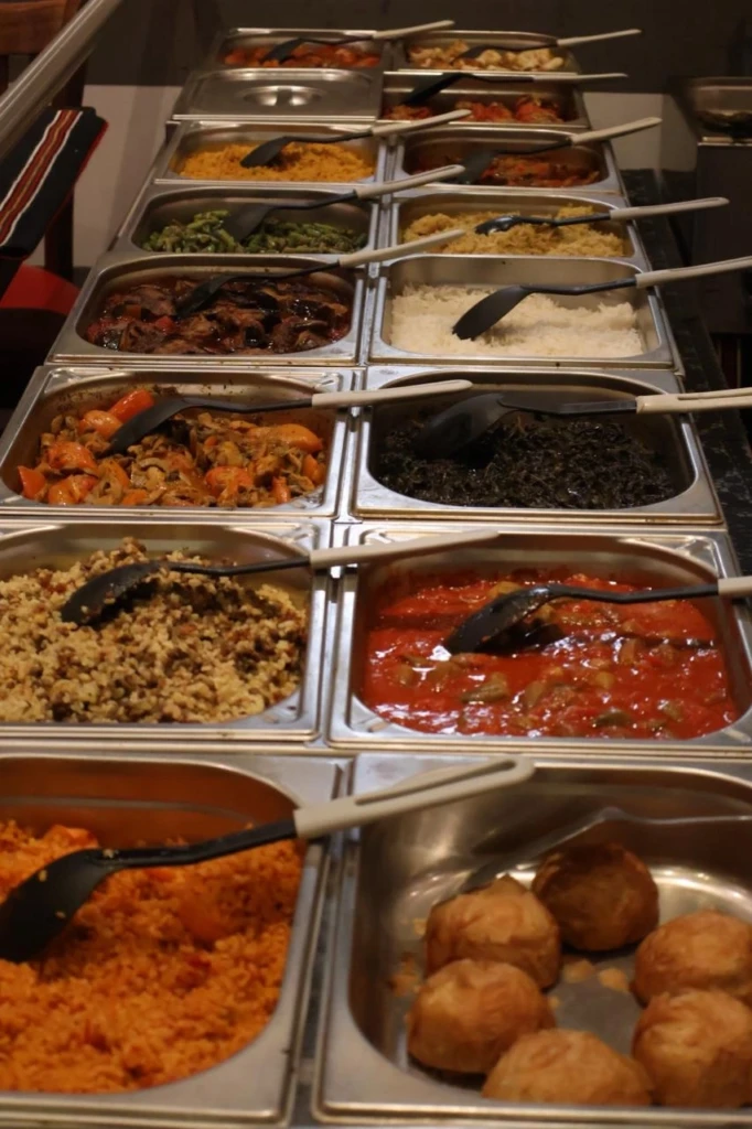 Sha'aam Valkenburg warm buffet